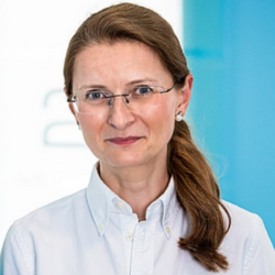 Dr. Daniela Benders