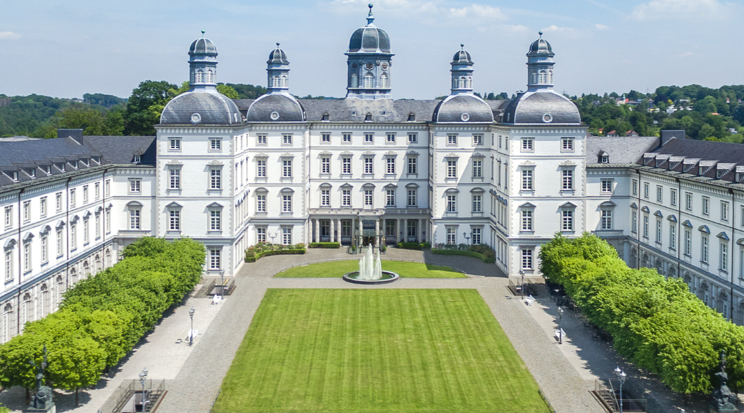Gesundheitssenat ernennt neue Senatorinnen und Senatoren bei Mundgesundheitskongress auf Schloss Bensberg